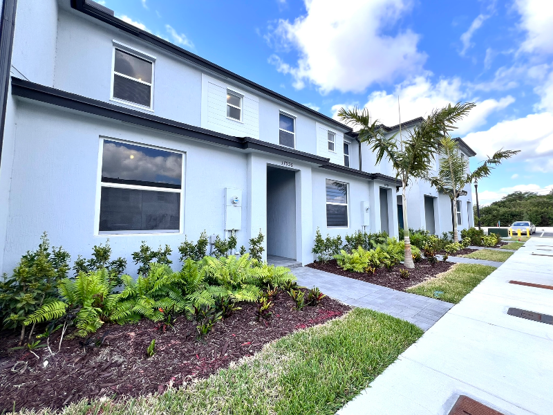 17956 Swst - Photo 3 of 50