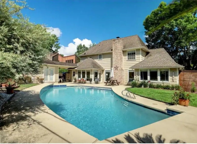 1911 Big Horn Dr - Photo 2 of 19