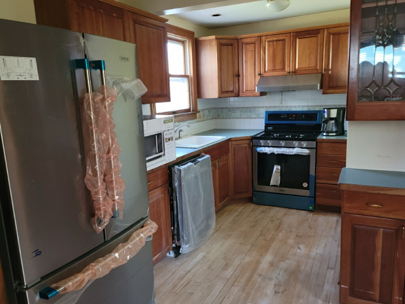 604 Spring St - Photo 2 of 2