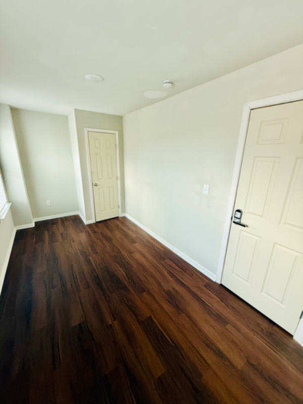 400 Eagle Brook Ln - Photo 6 of 16