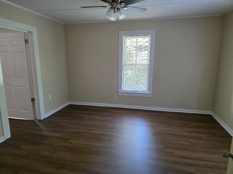 208 Reid St - Photo 3 of 10