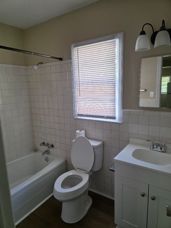 208 Reid St - Photo 5 of 10