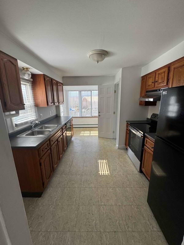 11 Housatonic Ave - Photo 2 of 17