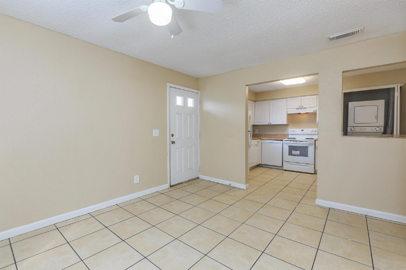 5901 S Dale Mabry Hwy #B - Photo 2 of 15