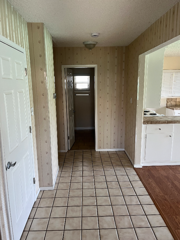 3533 Woodford Dr - Photo 2 of 15