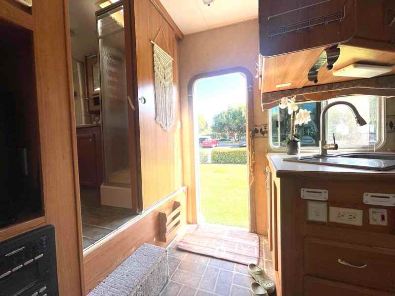 1 National Avenue - Photo 5 of 20