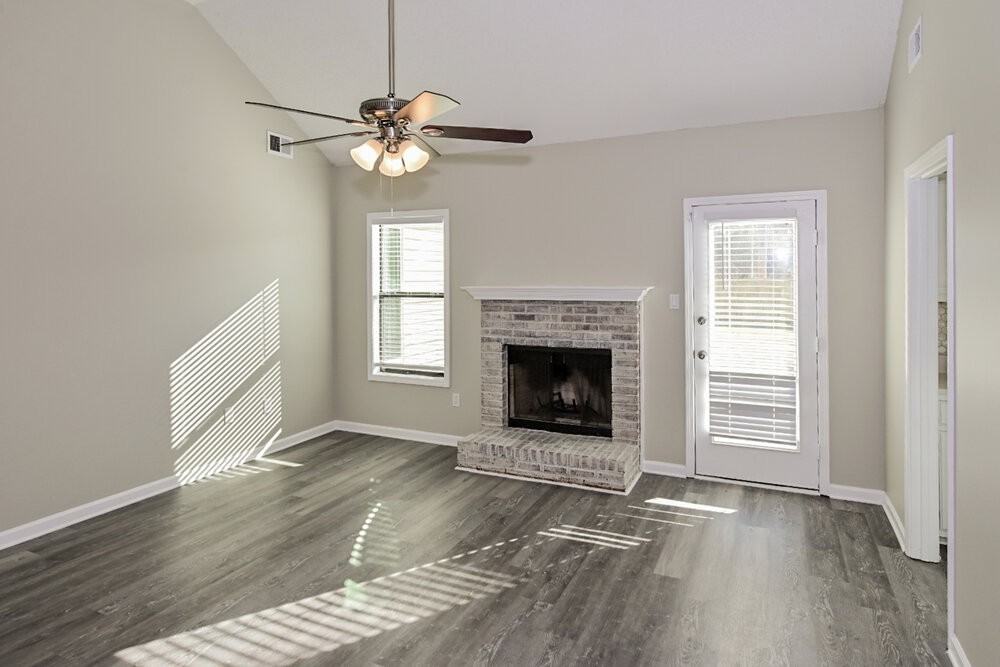 6801 Bramble Ln - Photo 4 of 16