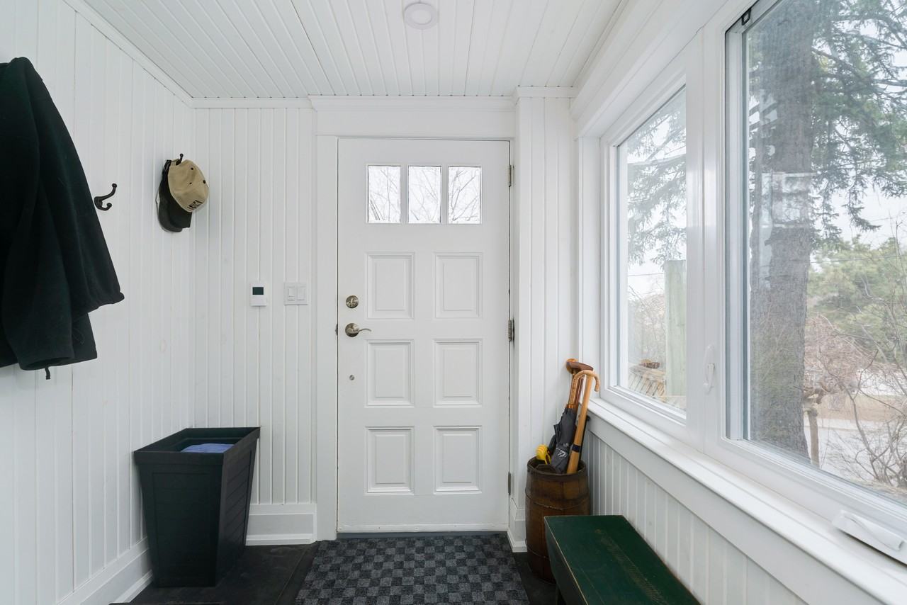 9 Avon Crescent - Photo 2 of 31