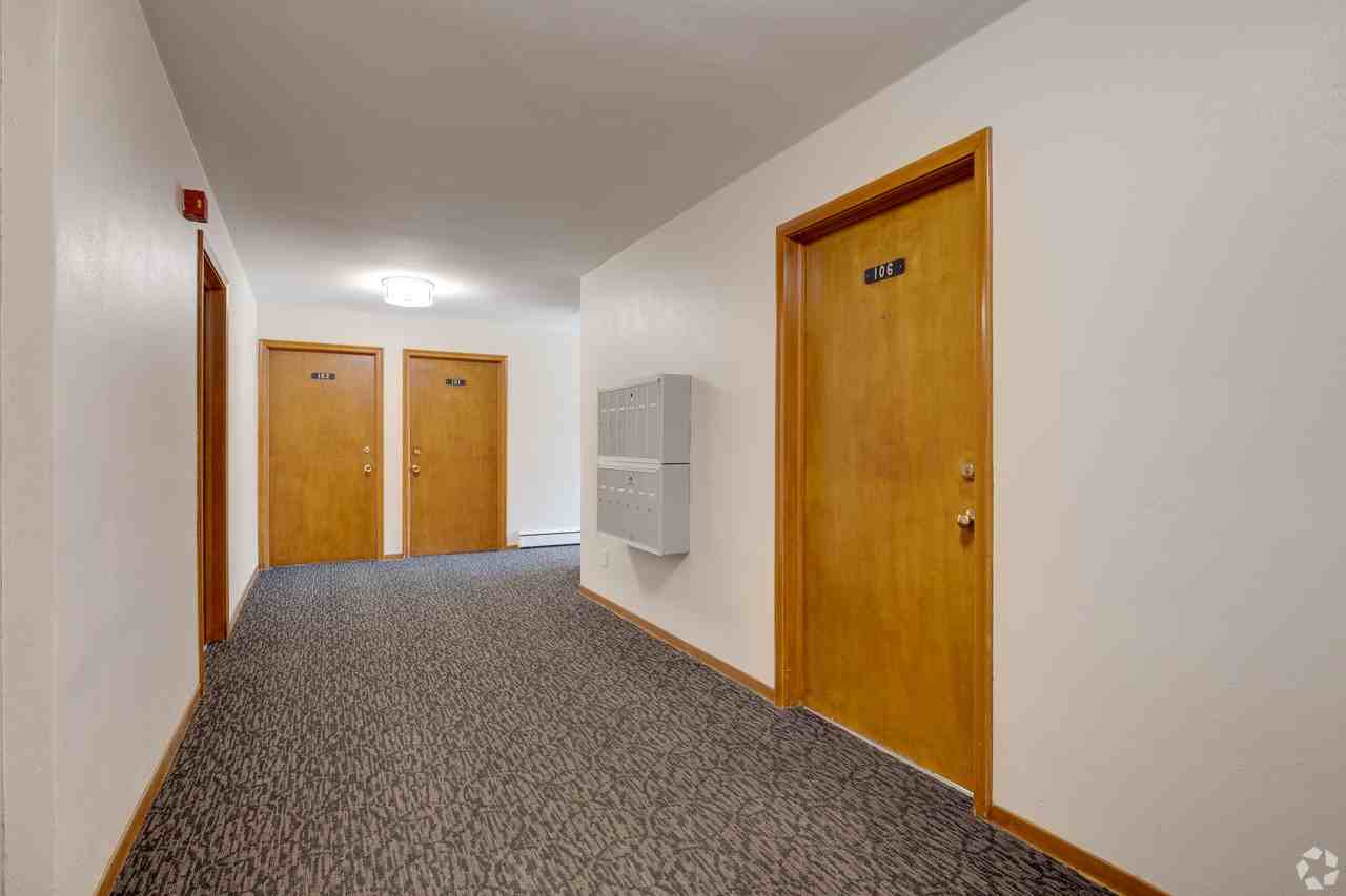 East River Terrace - Photo 6 of 7