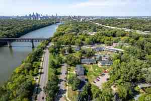 featured image of 2101 East River Terrace
