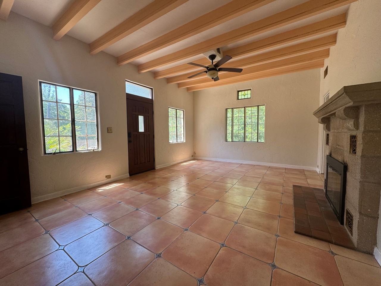 2616 Sw 4th Pl - Photo 2 of 31