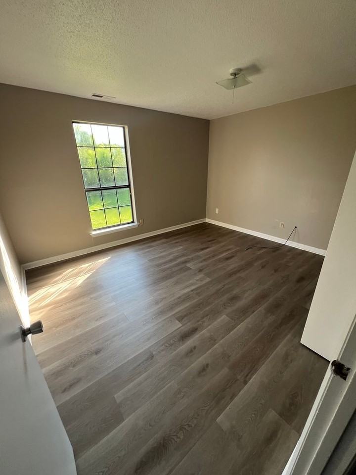 40 Iris Ln - Photo 2 of 5