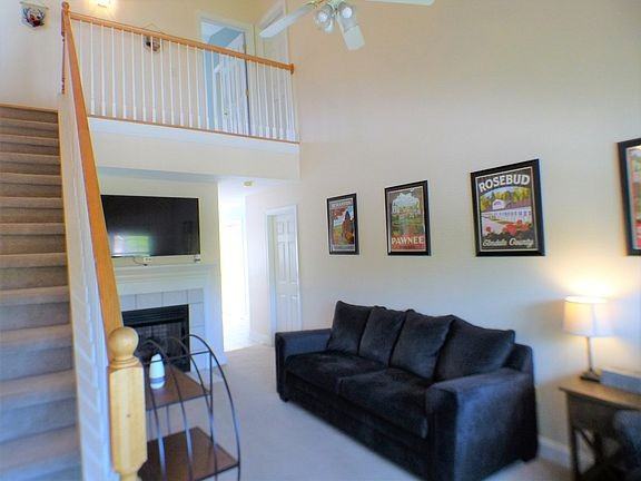 105 Blue Leaf Drive Northwest - Photo 5 of 9