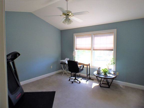 105 Blue Leaf Drive Northwest - Photo 2 of 9