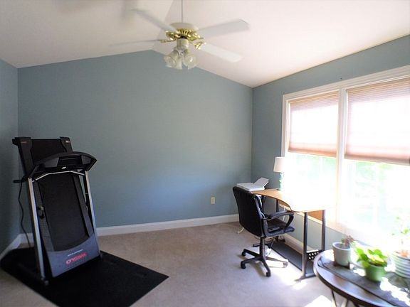 105 Blue Leaf Drive Northwest - Photo 3 of 9