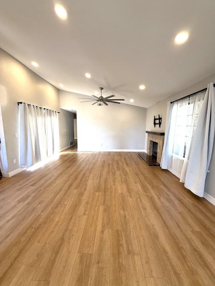 3433 Coltwood Ct #NA - Photo 3 of 12