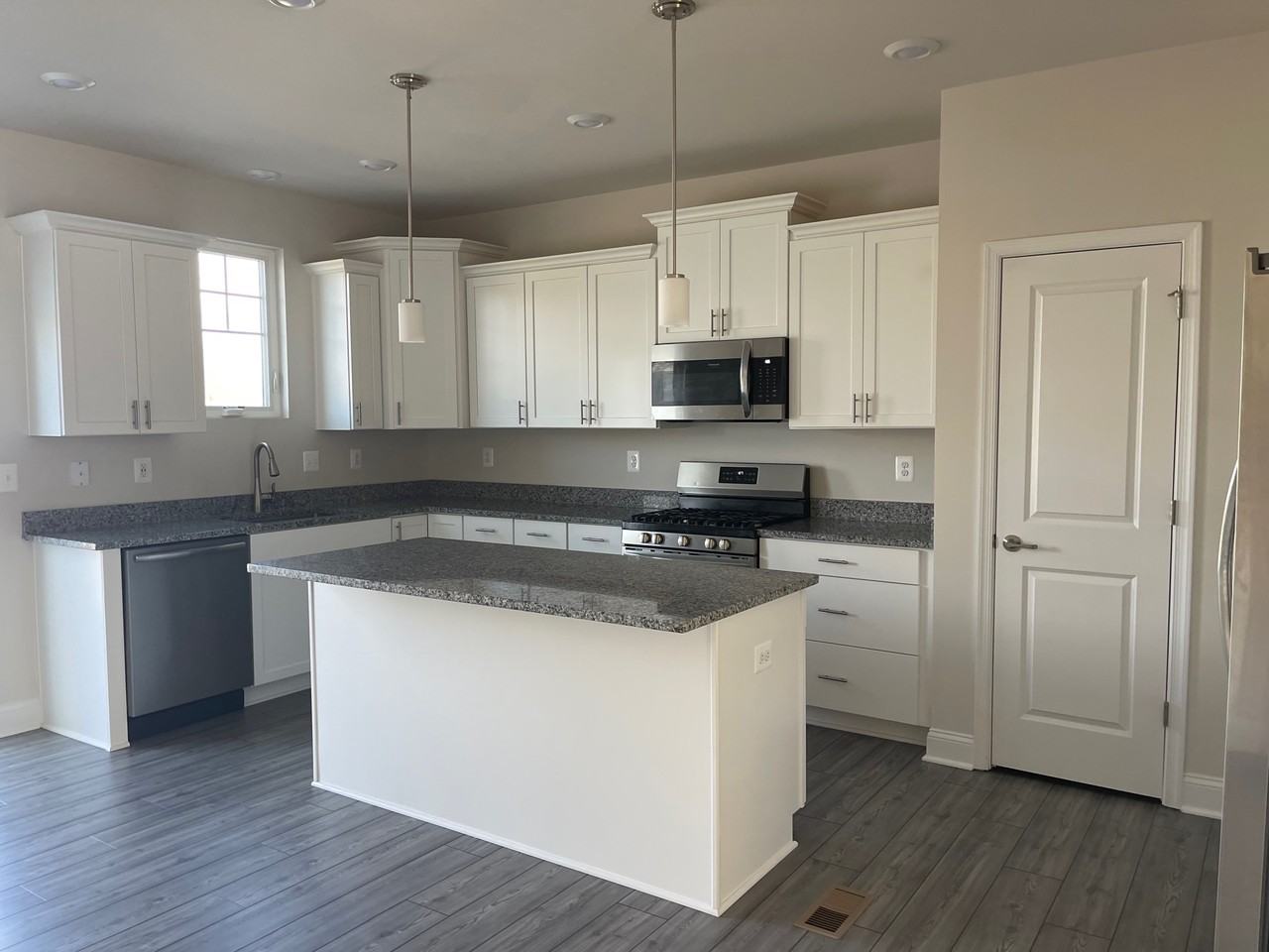 35253 Wright Way #35253 - Photo 6 of 25