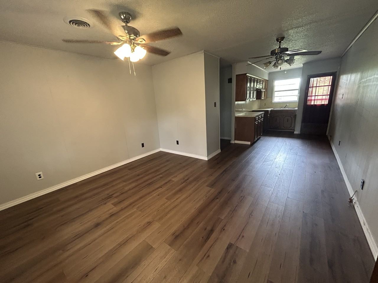 305 Prothroe Dr #311 - Photo 3 of 6