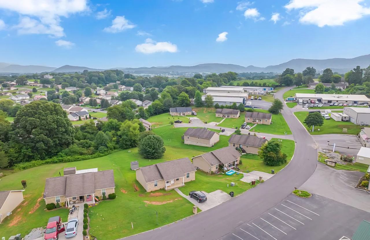 1863 Country Meadows Dr #NA - Photo 4 of 17