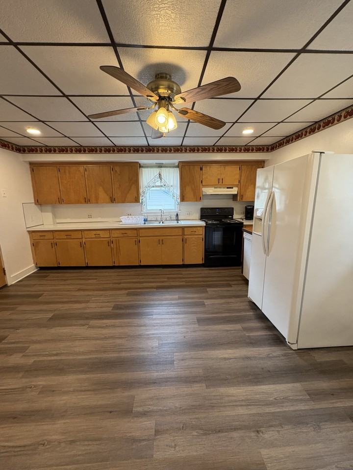 424 Shakespeare Ave #NA - Photo 3 of 50