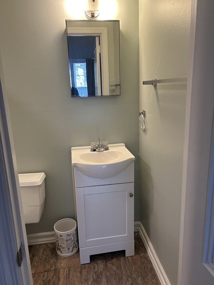 131 W Home Ave #7 - Photo 6 of 10