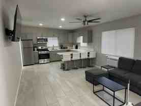 542 N Eucalyptus Ave #1-2 - Photo 1 of 1