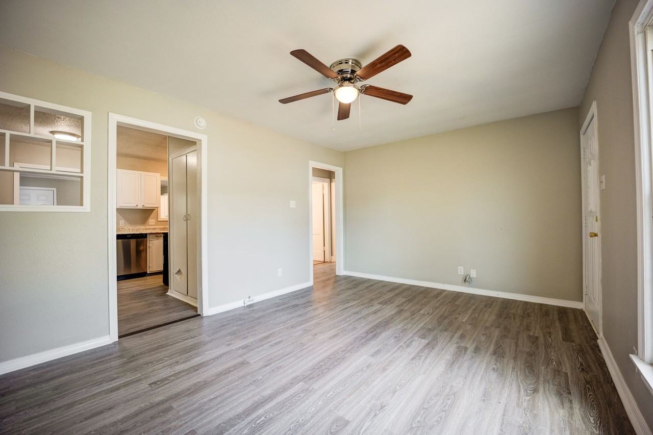 1108 N 36th St - Photo 6 of 23