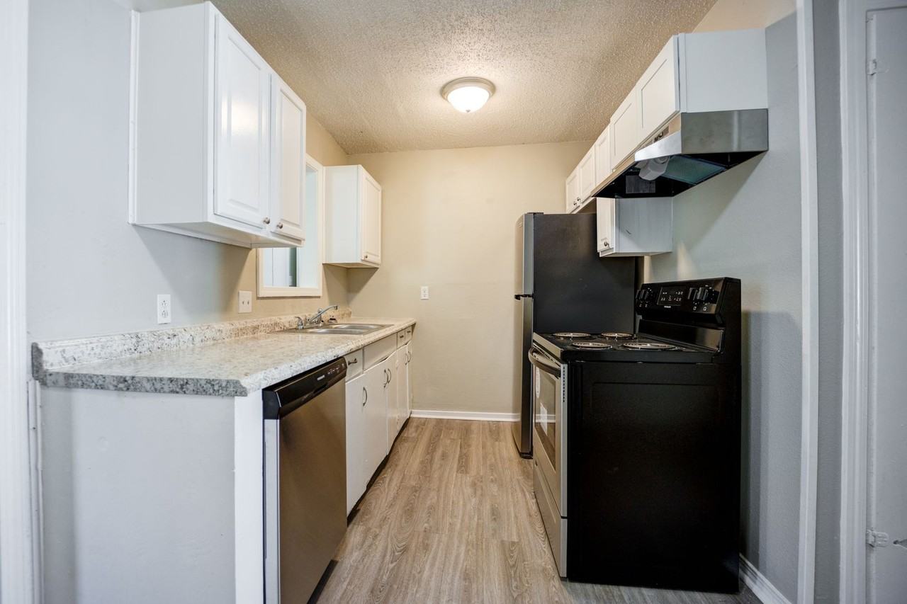 1108 N 36th St - Photo 7 of 23