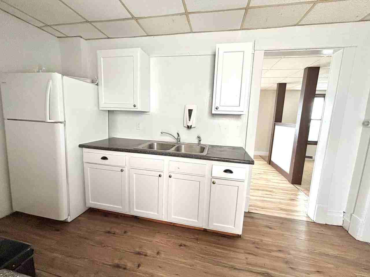 1422 E Stockbridge Ave - Photo 3 of 10