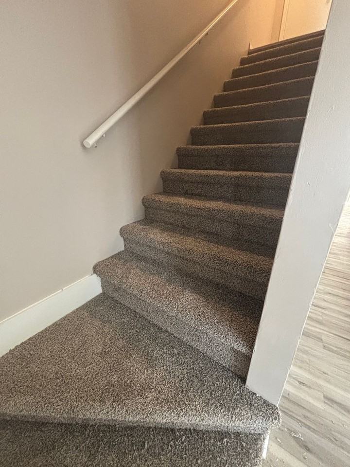 122 Lari Ln - Photo 3 of 10