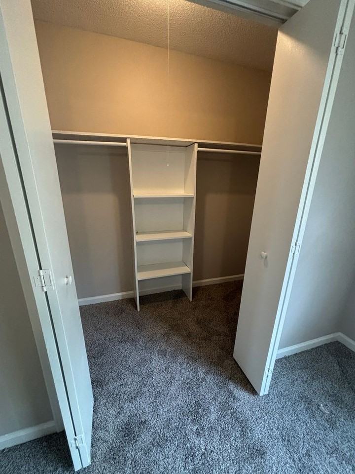 122 Lari Ln - Photo 7 of 10