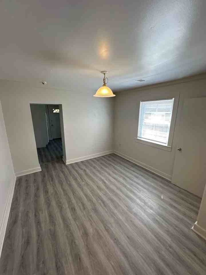 662 York St - Photo 7 of 28
