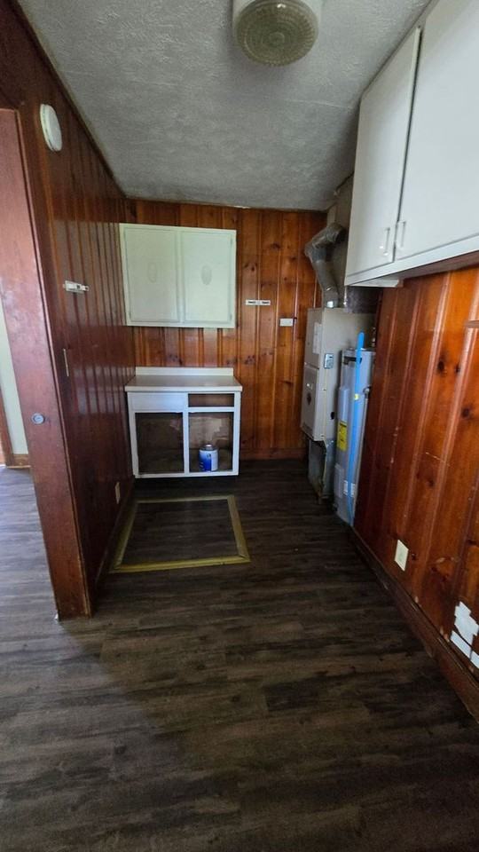 2003 E 16th St - Photo 5 of 9