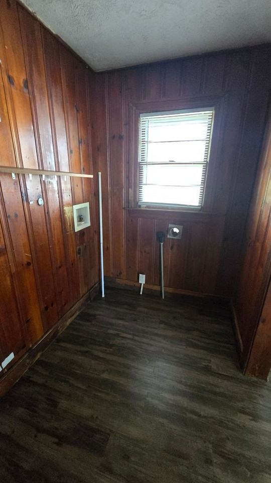 2003 E 16th St - Photo 6 of 9