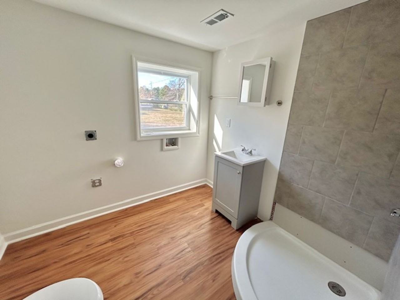 614 Maple Rd - Photo 5 of 14