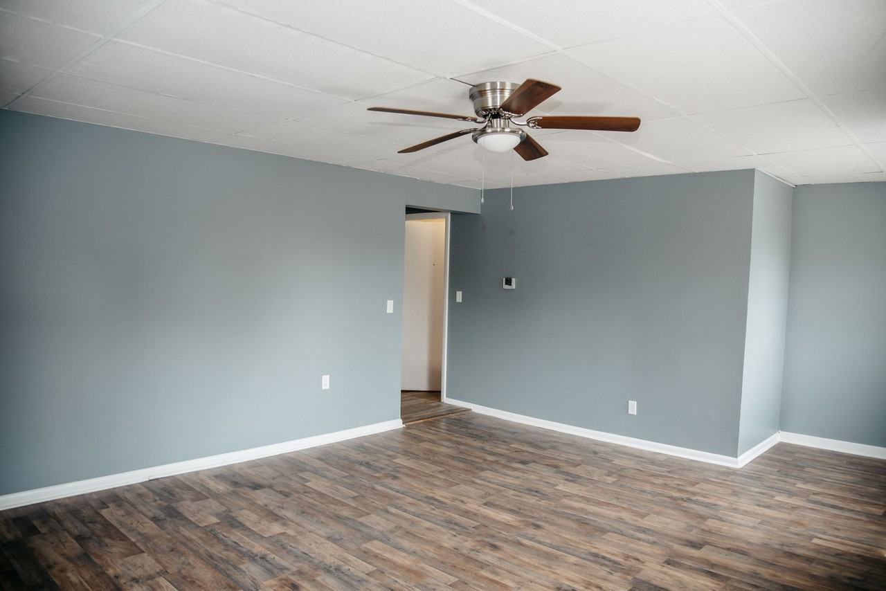 2939 Horseshoe Pike - Photo 3 of 20