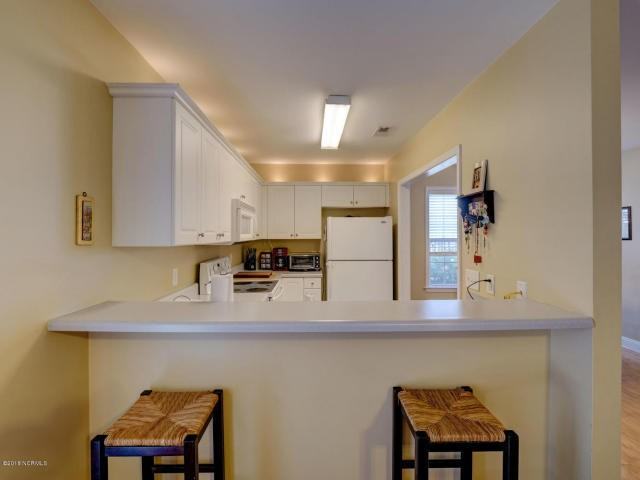 104 Grasmere Ct - Photo 4 of 39