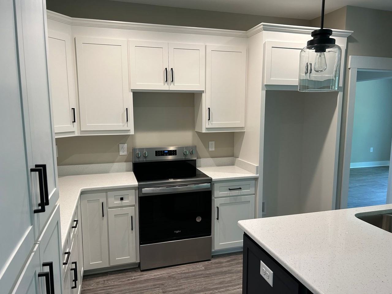 100 Nora Ln - Photo 6 of 33