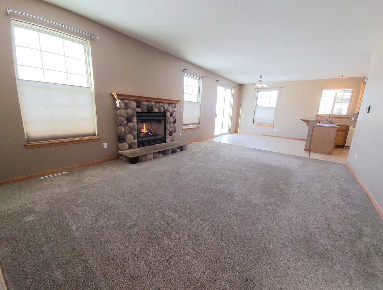 1805 Deer Path #NA - Photo 3 of 28