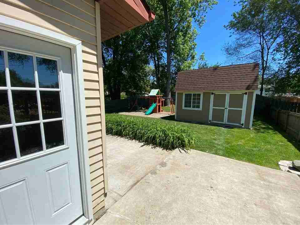 3435 Charlotte Dr #NA - Photo 4 of 26