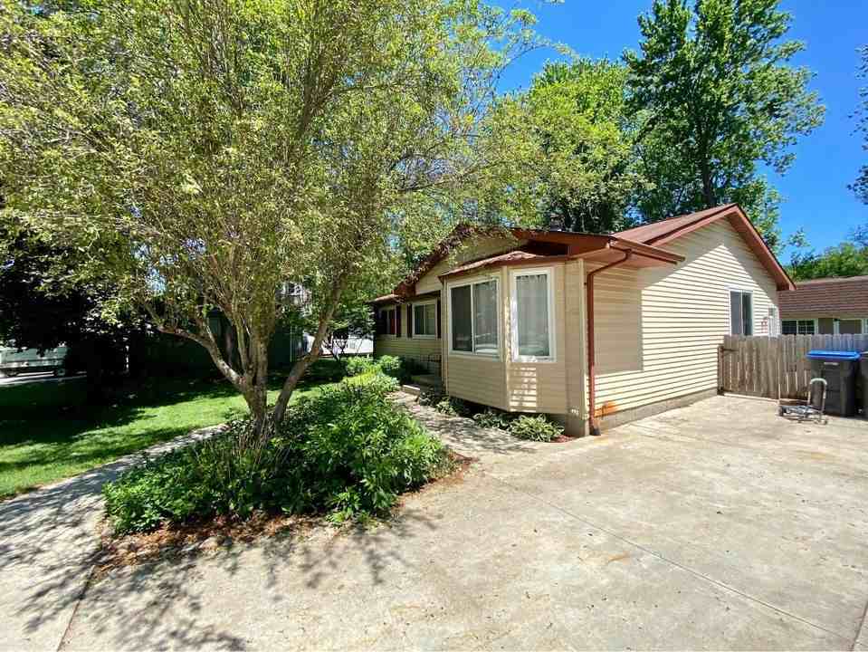 3435 Charlotte Dr #NA - Photo 3 of 26
