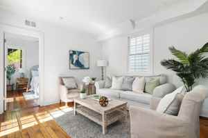 featured image of 10 Humphrey Ct