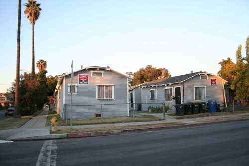 1199 W 37th Dr #1-1 - Photo 3 of 7