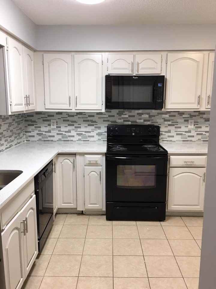 2125 2125 Fairways Ct NW - 2125 Fairways Court - Photo 3 of 19