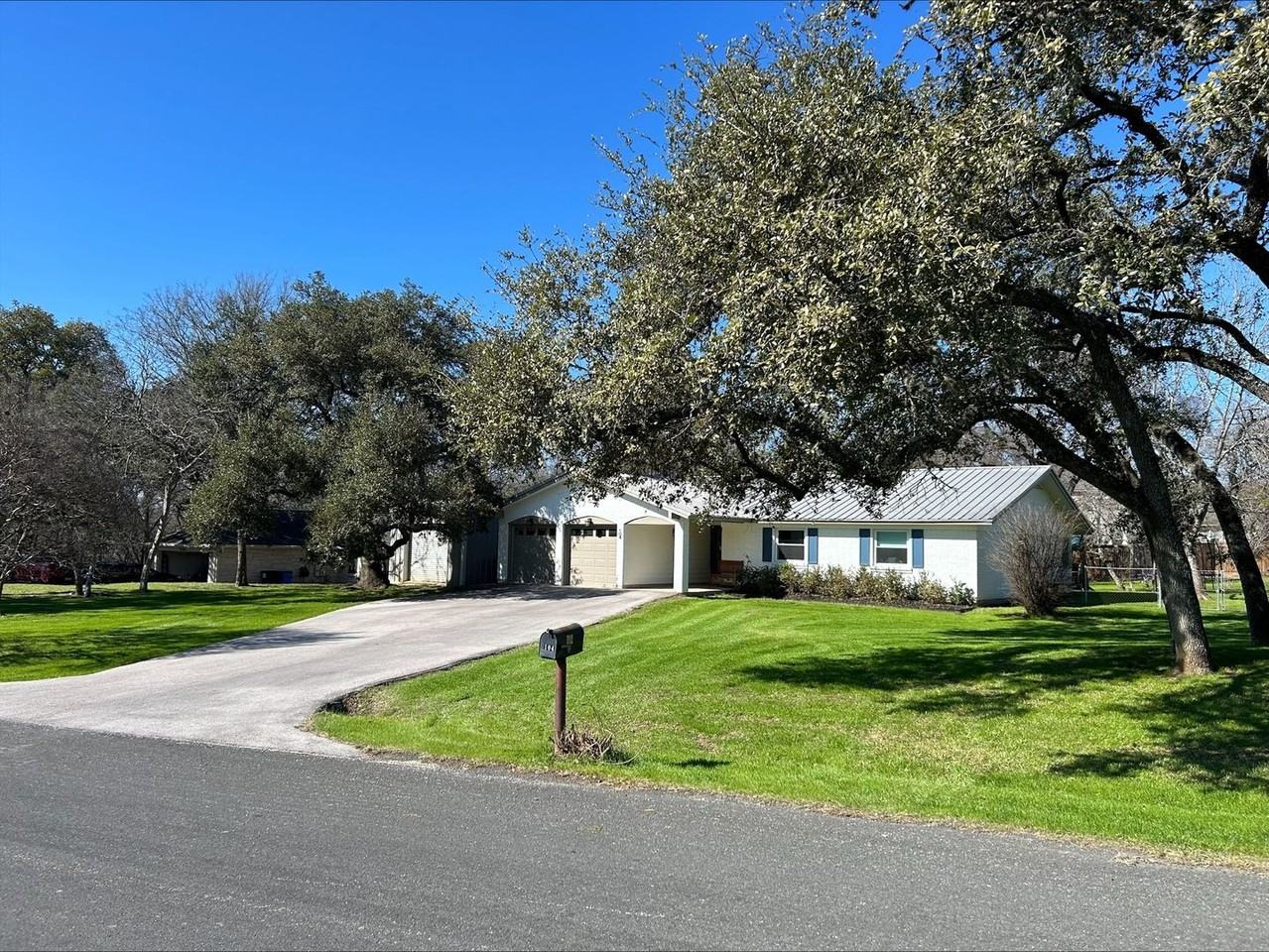 104 Turley Dr - Photo 2 of 16