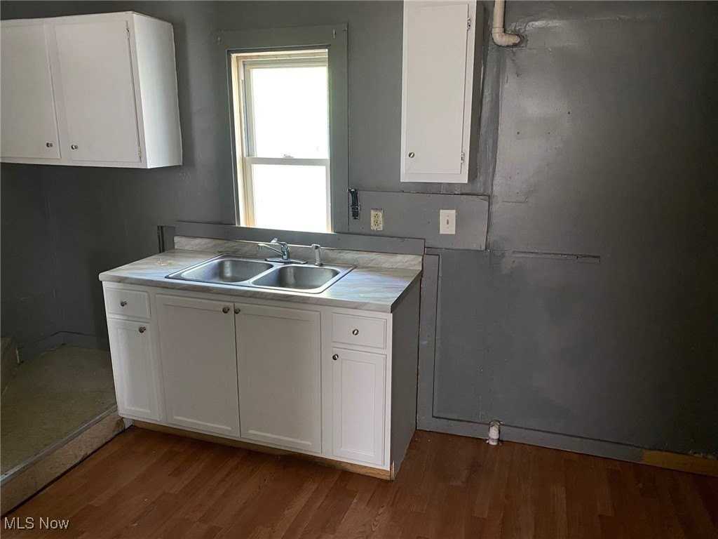 231 Oberlin Rd - Photo 5 of 10