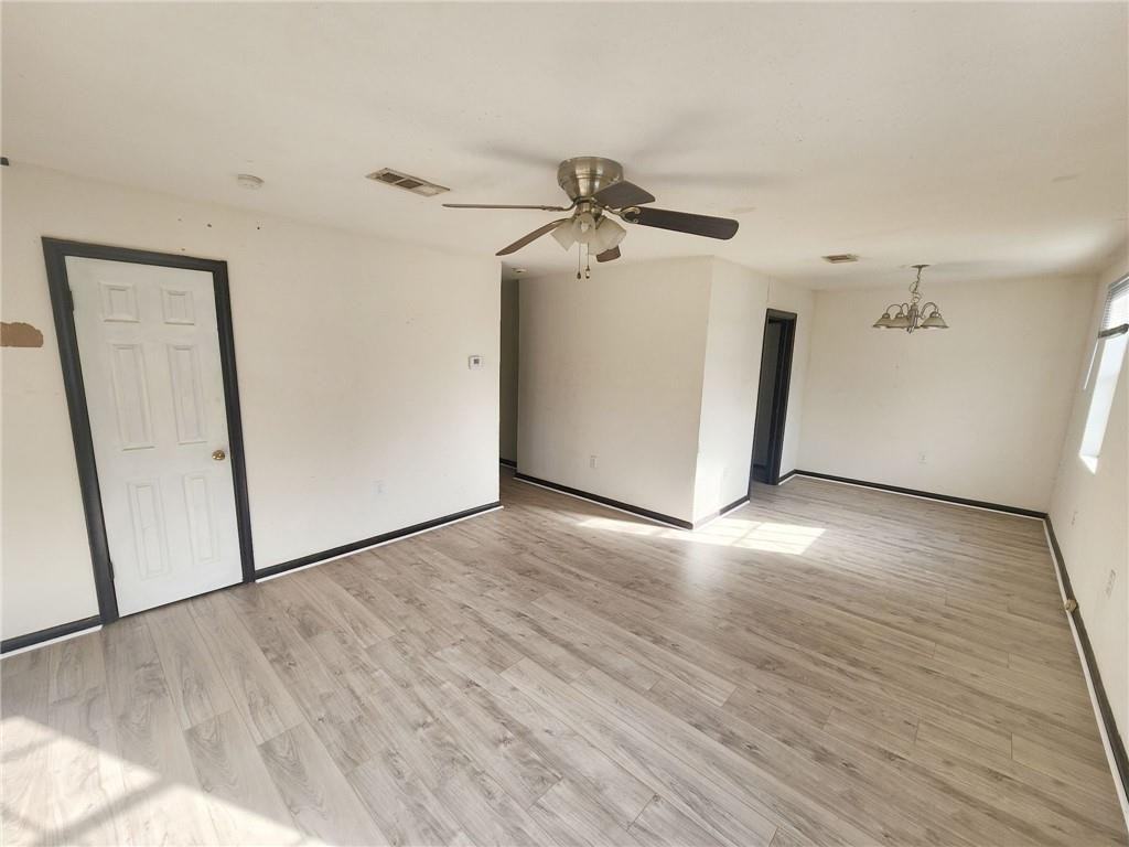 106 Treuil Ln - Photo 3 of 13