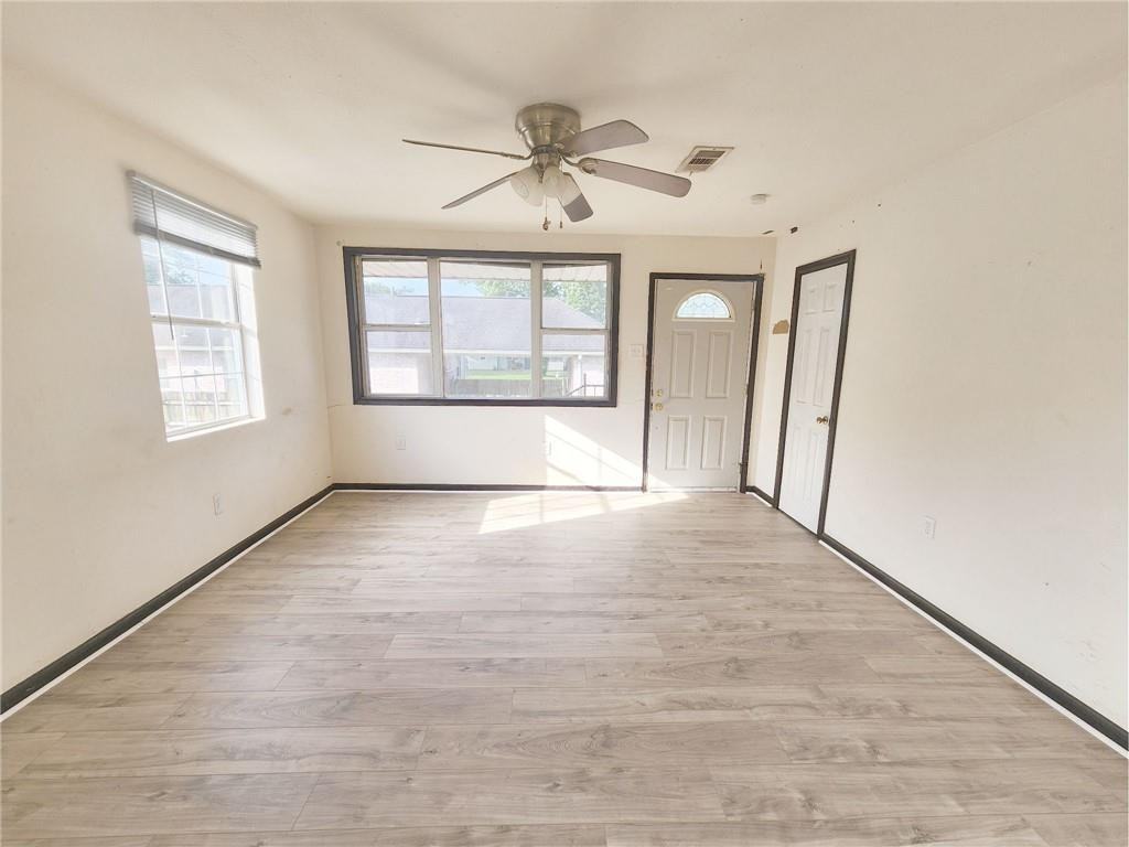 106 Treuil Ln - Photo 5 of 13