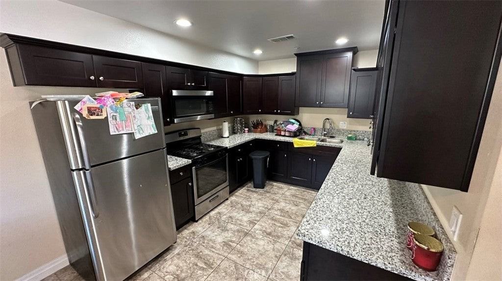 110 S Date Ave - Photo 5 of 12