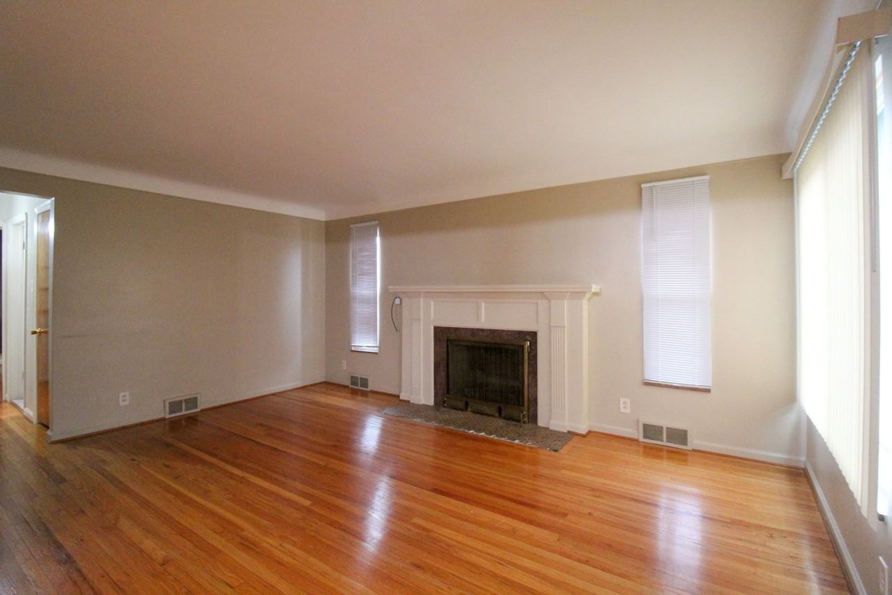 7907 W Morrow Cir - Photo 2 of 23